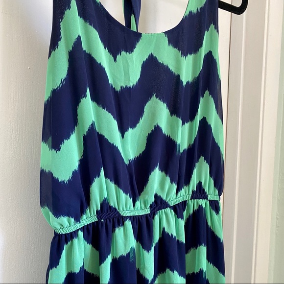 💙💚 Francesca’s Navy Blue/Teal Green Chevron Maxi - Picture 4 of 7